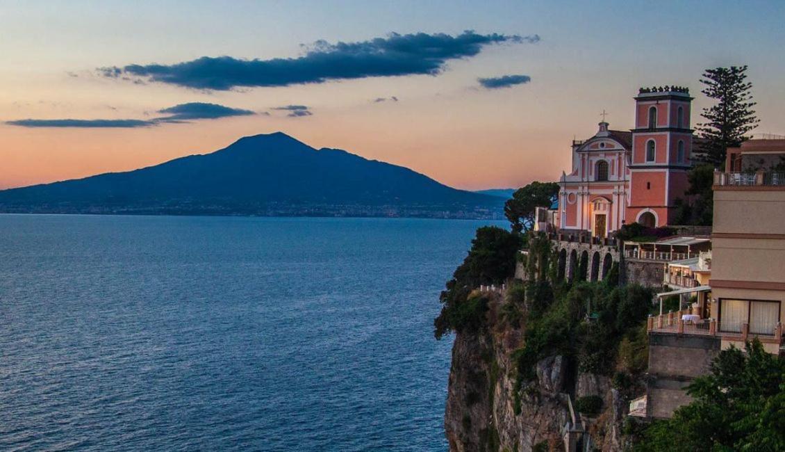 Vittoria Luxury Suite Vico Equense Exterior photo